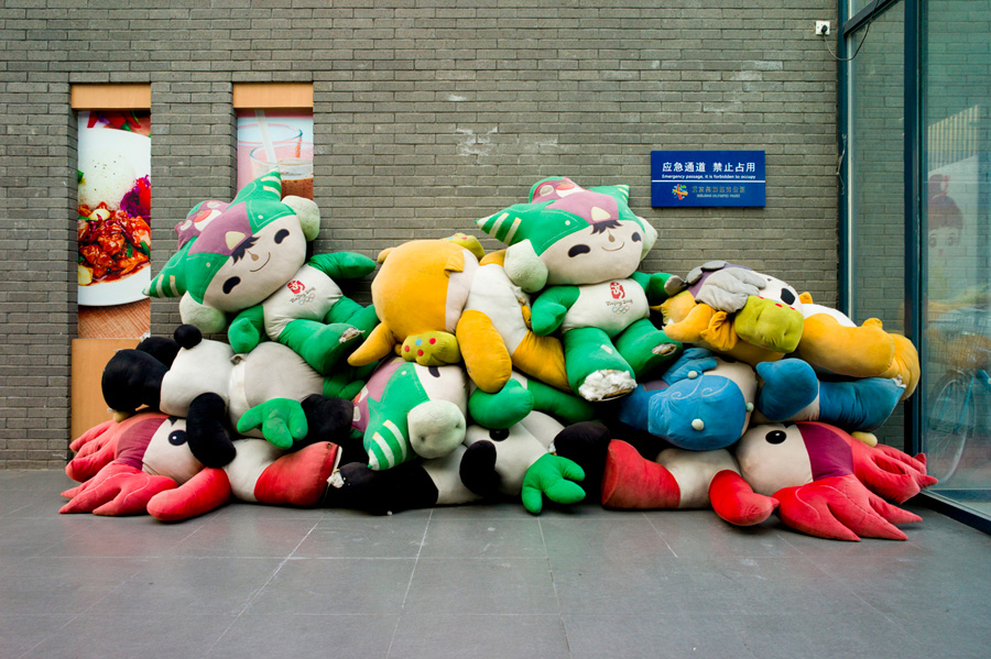 Mascot Pile Up